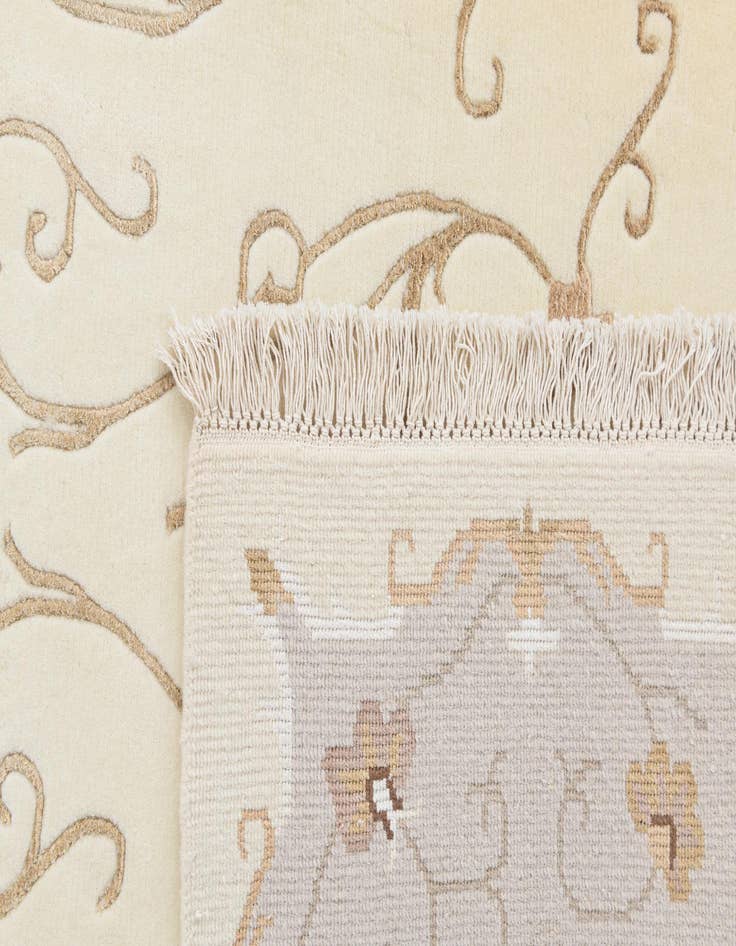 Detail image of  5' 9 x 7' 11 Darya Rug