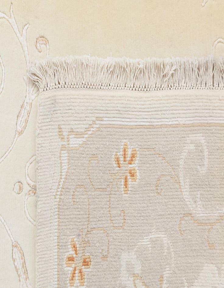 Detail image of  5' 7 x 8' Darya Rug