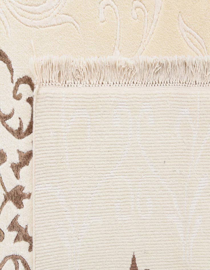 Detail image of  5' 7 x 7' 11 Darya Rug