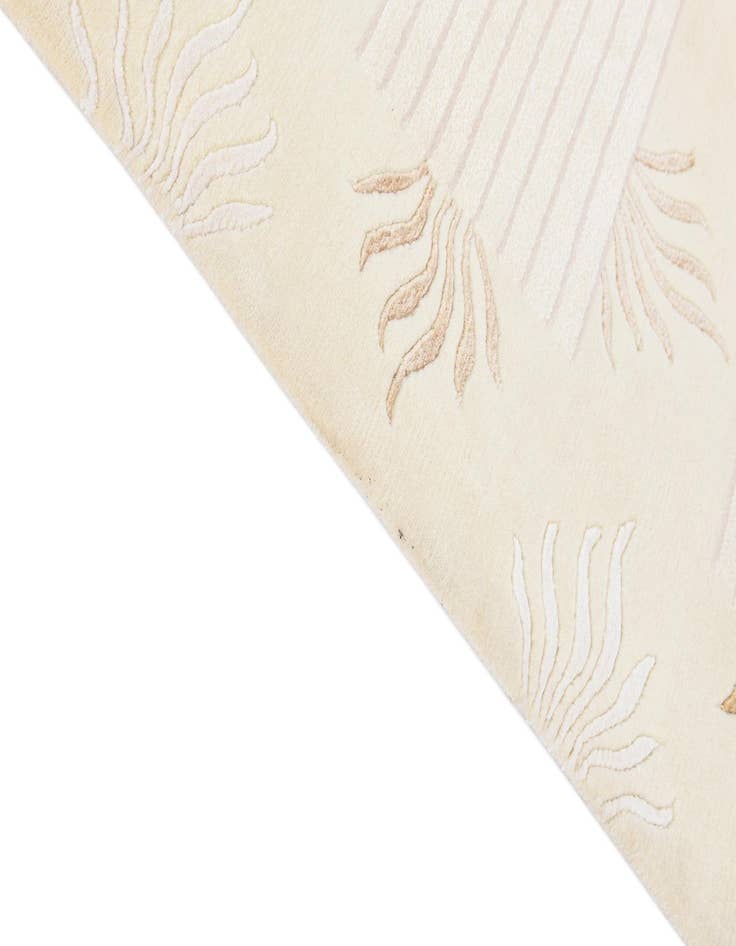 Detail image of  5' 7 x 7' 10 Darya Rug