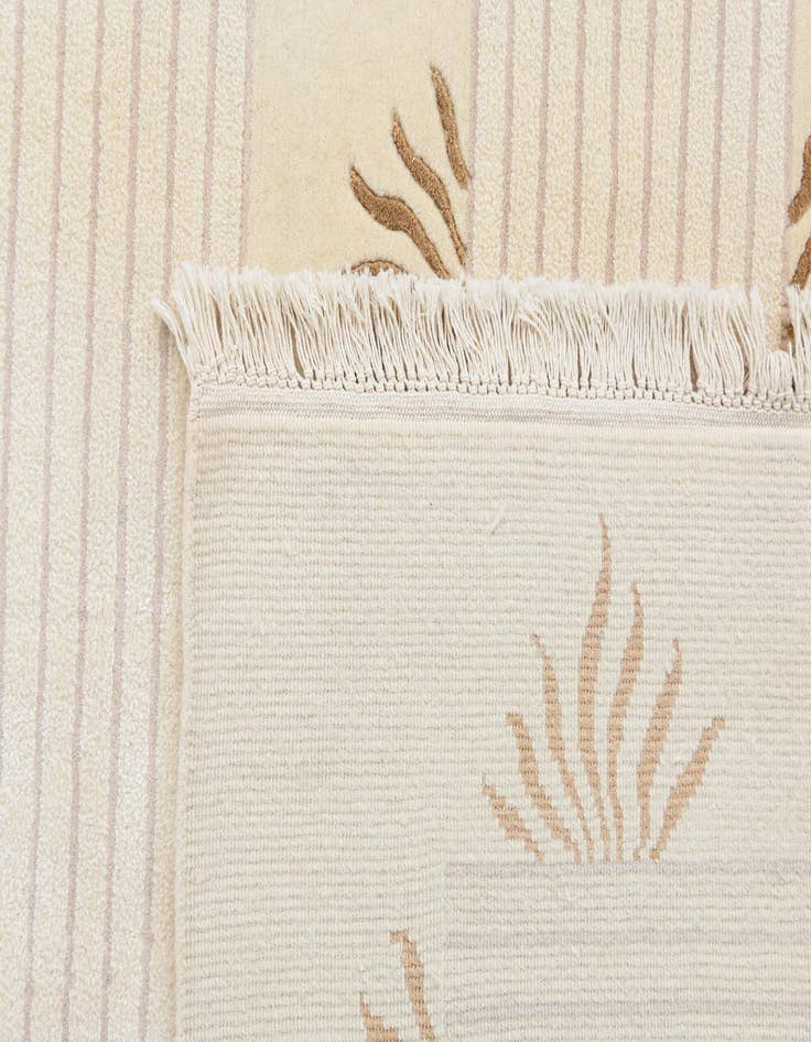 Detail image of  5' 7 x 7' 10 Darya Rug