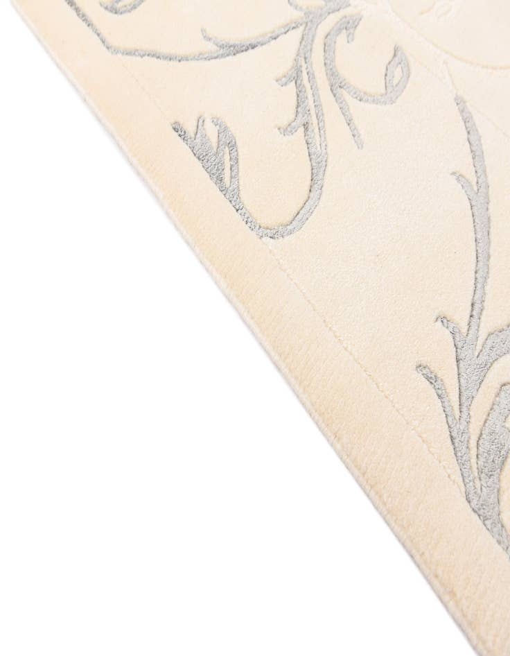 Detail image of  5' 6 x 7' 10  Hand Knotted Darya Wool Rug