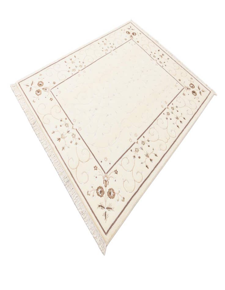 Detail image of  5' 7 x 7' 10  Hand Knotted Darya Wool Rug