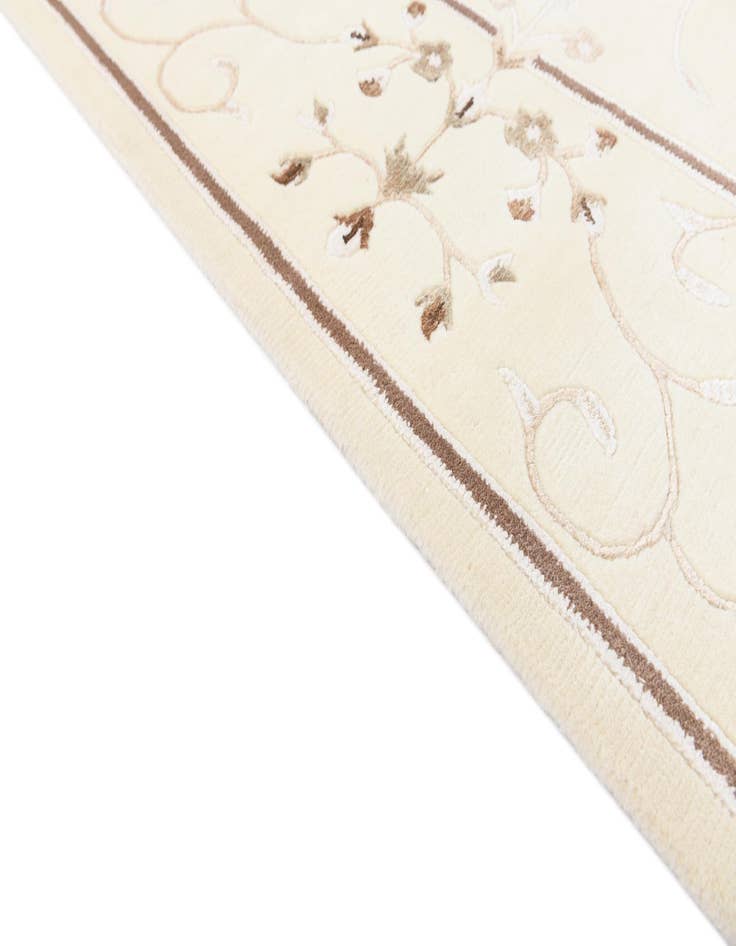 Detail image of  5' 7 x 7' 10  Hand Knotted Darya Wool Rug