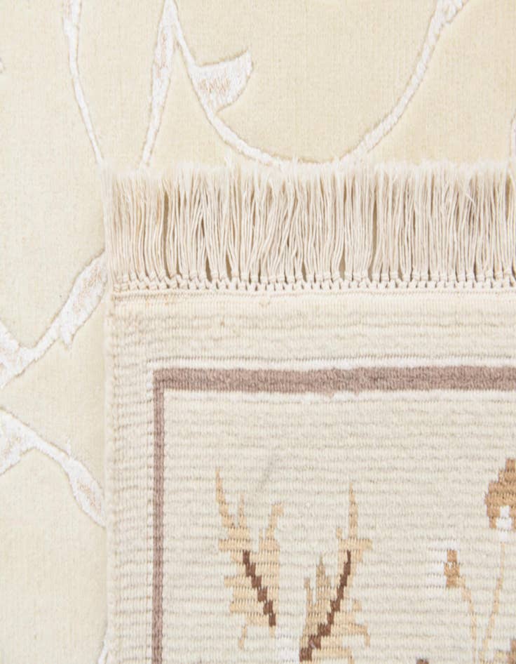 Detail image of  5' 7 x 7' 10  Hand Knotted Darya Wool Rug