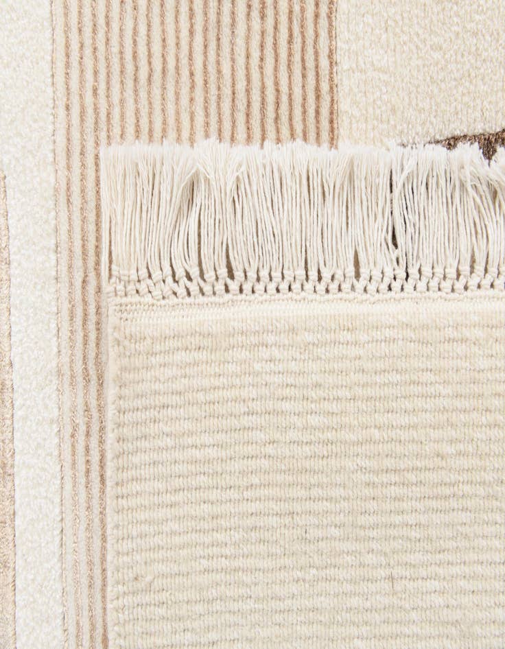 Detail image of  5' 8 x 8' 2  Hand Knotted Darya Wool Rug