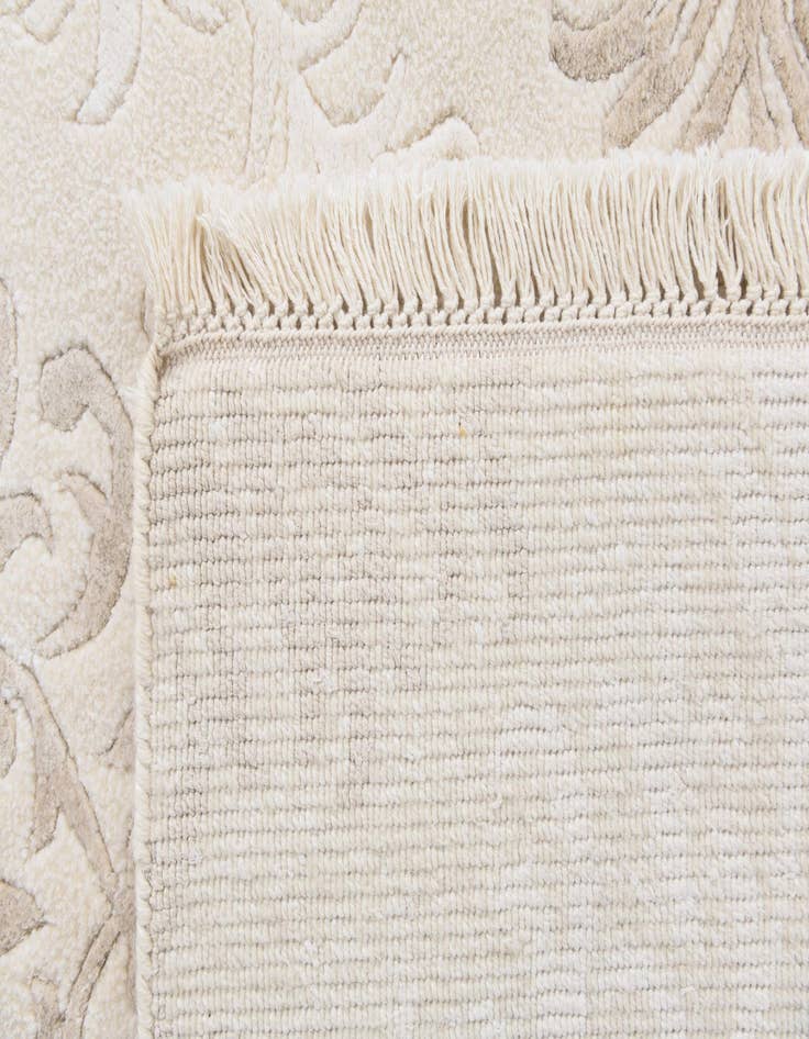 Detail image of  5' 7 x 8'  Hand Knotted Darya Wool Rug