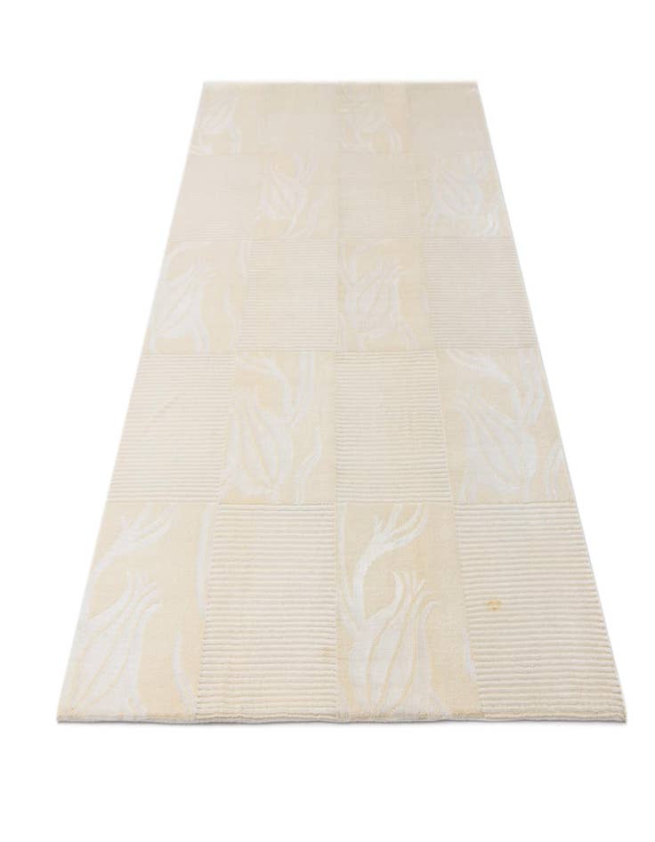 Detail image of  5' 7 x 8'  Hand Knotted Darya Wool Rug