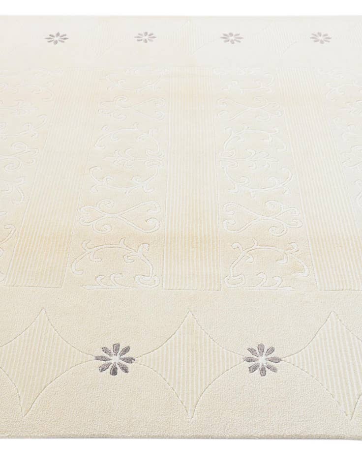 Detail image of  5' 9 x 8'  Hand Knotted Darya Wool Rug