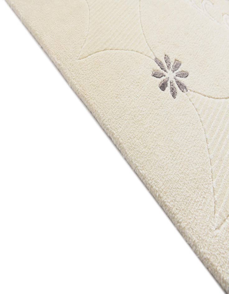 Detail image of  5' 9 x 8'  Hand Knotted Darya Wool Rug