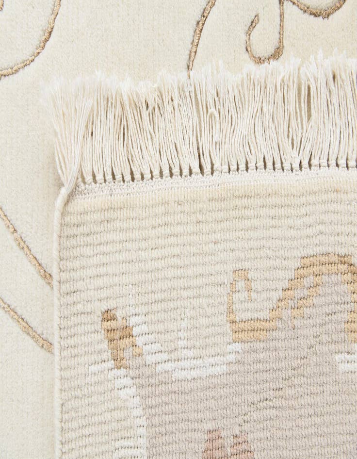 Detail image of  5' 7 x 7' 10  Hand Knotted Darya Wool Rug