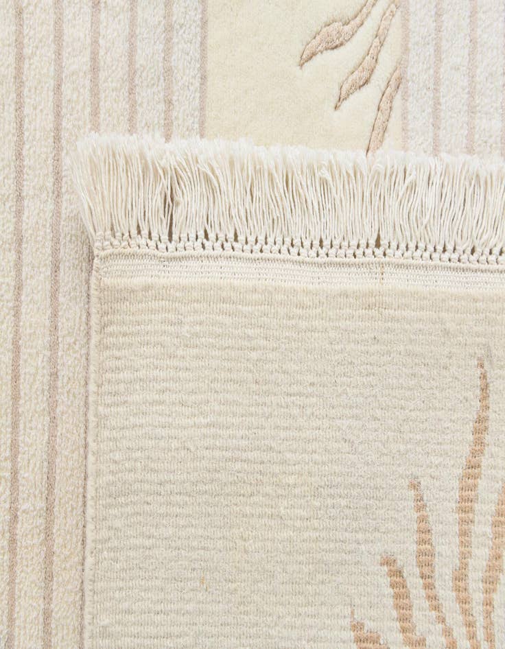 Detail image of  5' 7 x 7' 10  Hand Knotted Darya Wool Rug