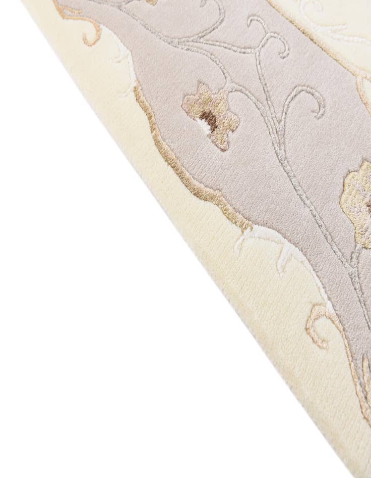 Detail image of  5' 9 x 7' 10  Hand Knotted Darya Wool Rug