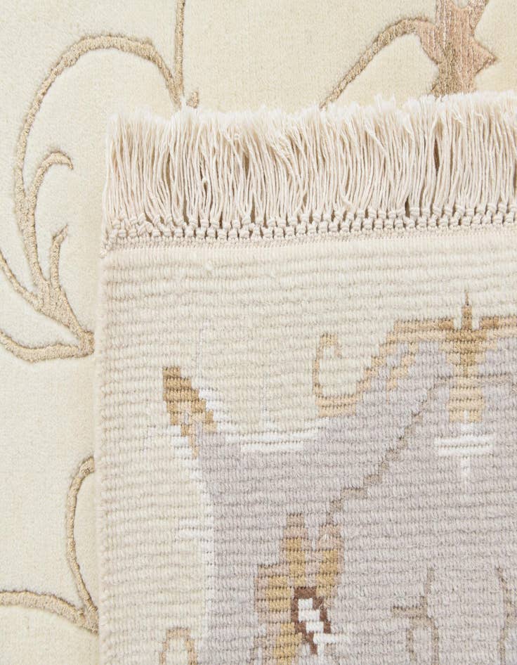 Detail image of  5' 9 x 7' 10  Hand Knotted Darya Wool Rug