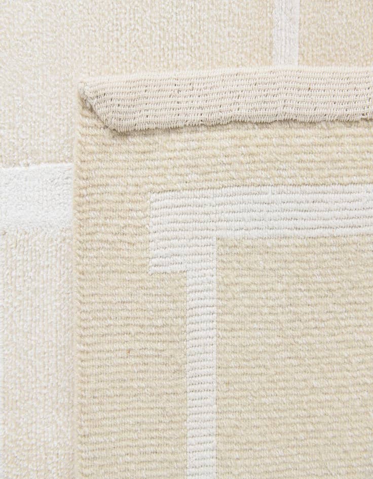 Detail image of  5' 7 x 8'  Hand Knotted Darya Wool Rug