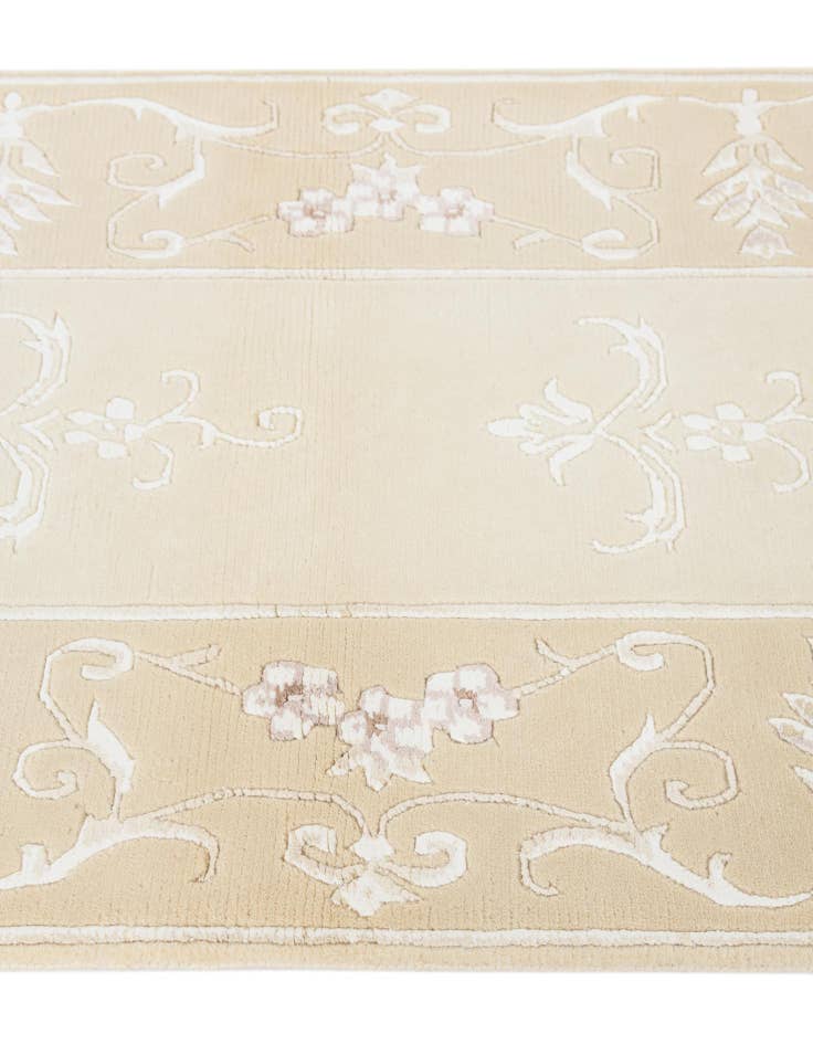 Detail image of  2' 7 x 4' 10  Hand Knotted Darya Wool Rug