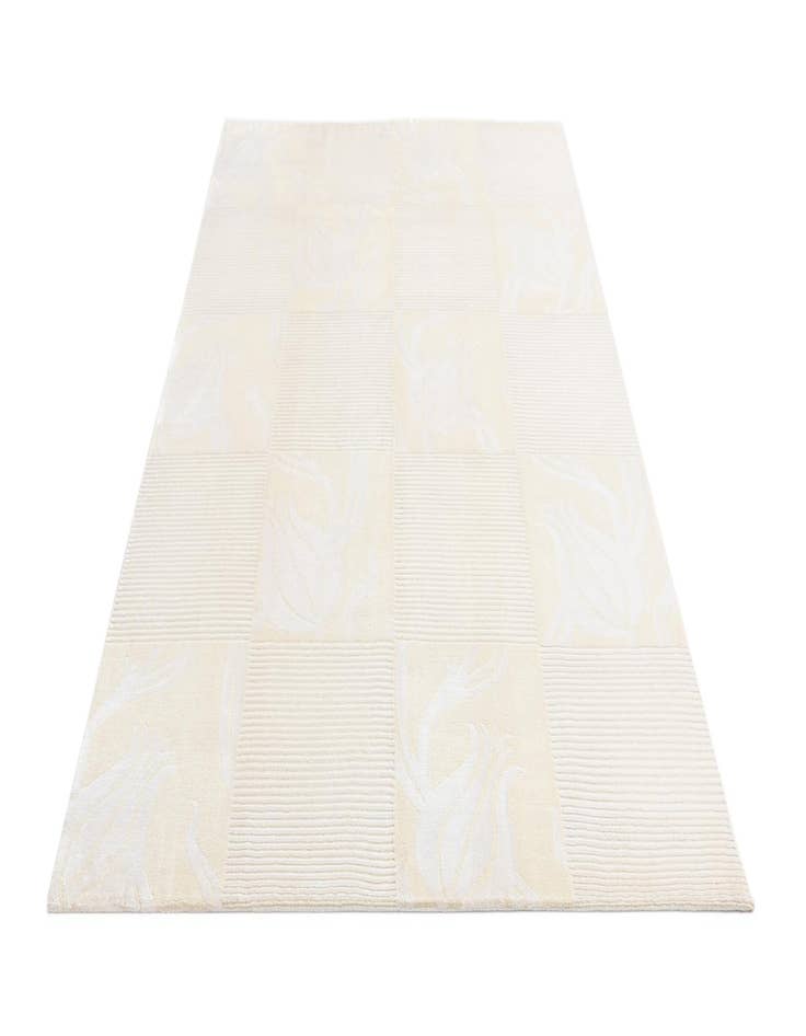 Detail image of  5' 9 x 7' 10  Hand Knotted Darya Wool Rug