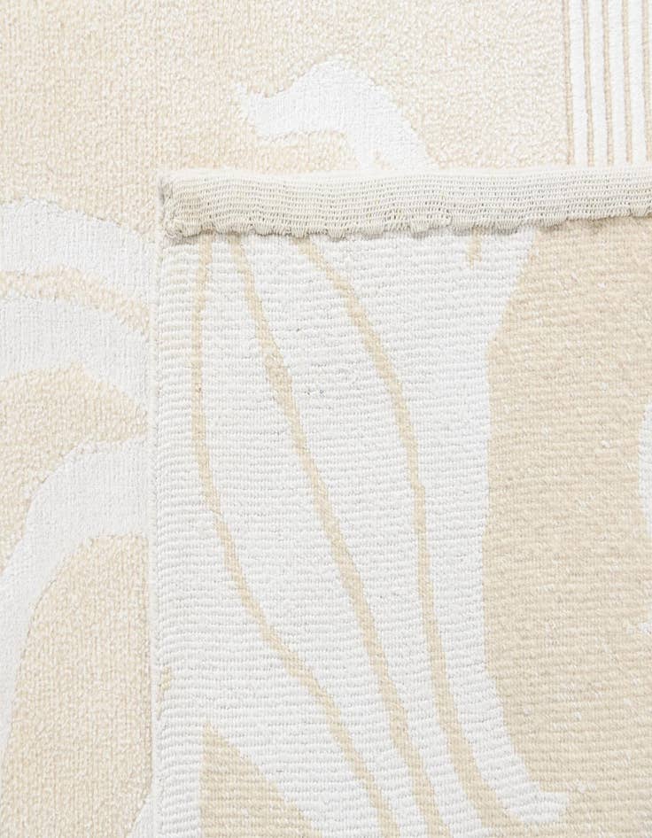 Detail image of  5' 9 x 7' 10  Hand Knotted Darya Wool Rug