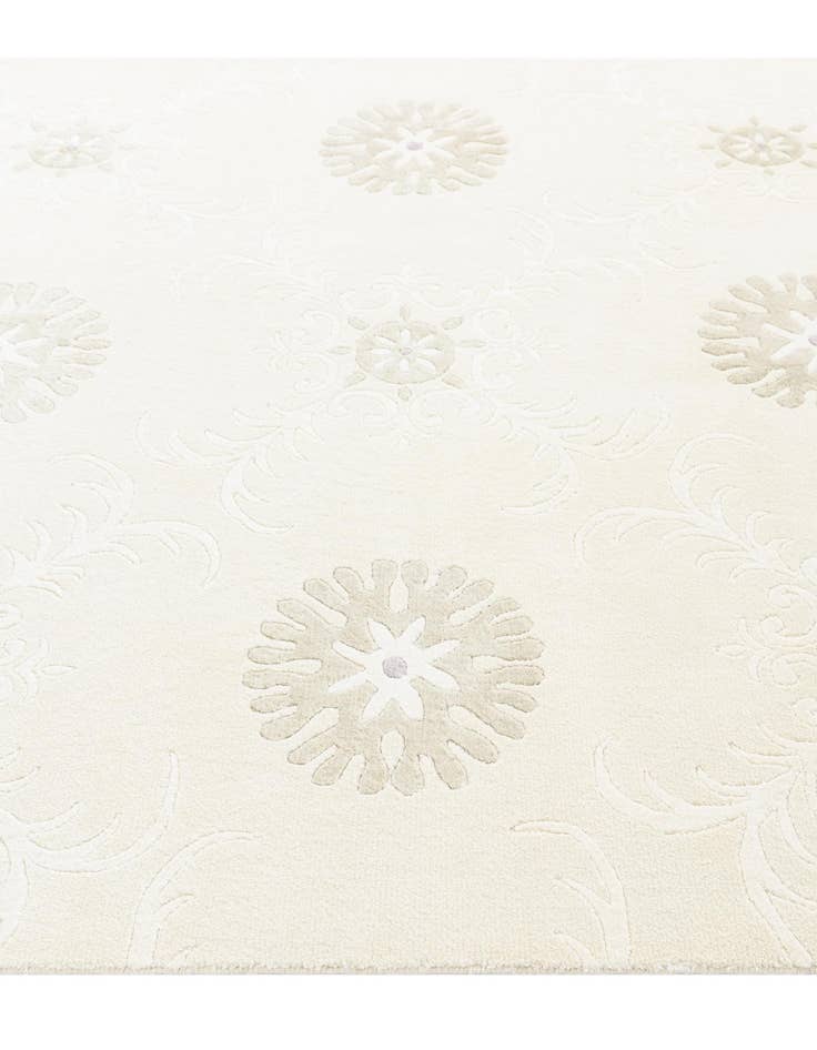 Detail image of  5' 6 x 8'  Hand Knotted Darya Wool Rug