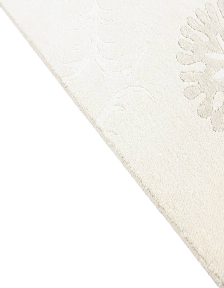 Detail image of  5' 6 x 8'  Hand Knotted Darya Wool Rug