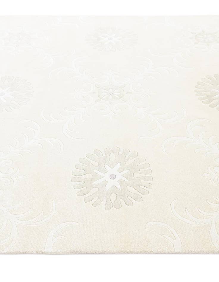 Detail image of  5' 6 x 8'  Hand Knotted Darya Wool Rug