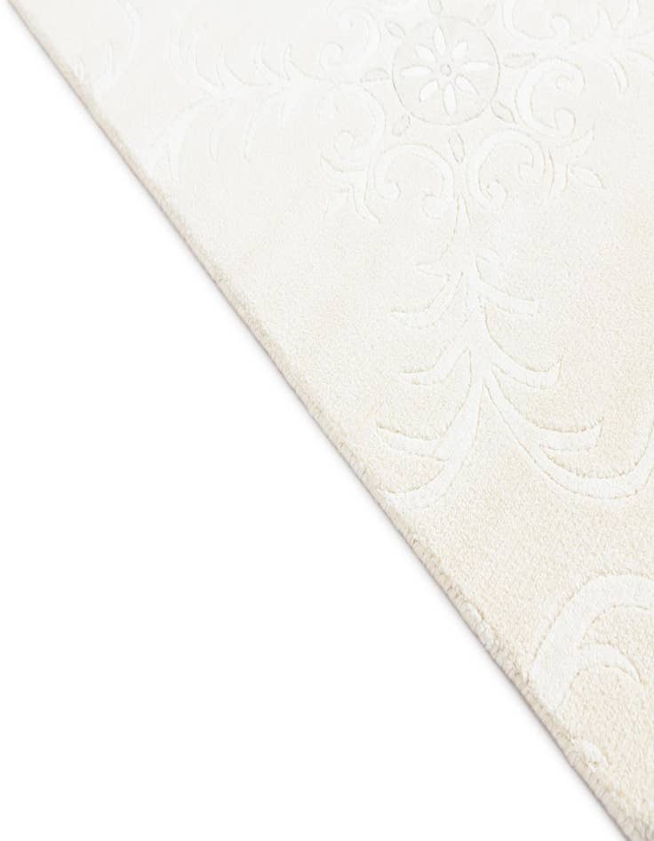 Detail image of  5' 6 x 8'  Hand Knotted Darya Wool Rug