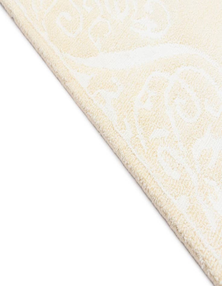 Detail image of  2' 11 x 4' 10  Hand Knotted Darya Wool Rug