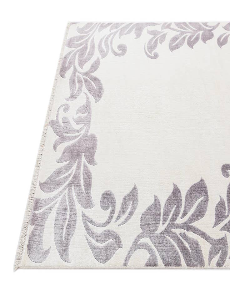 Detail image of  6' x 8' Darya Rug