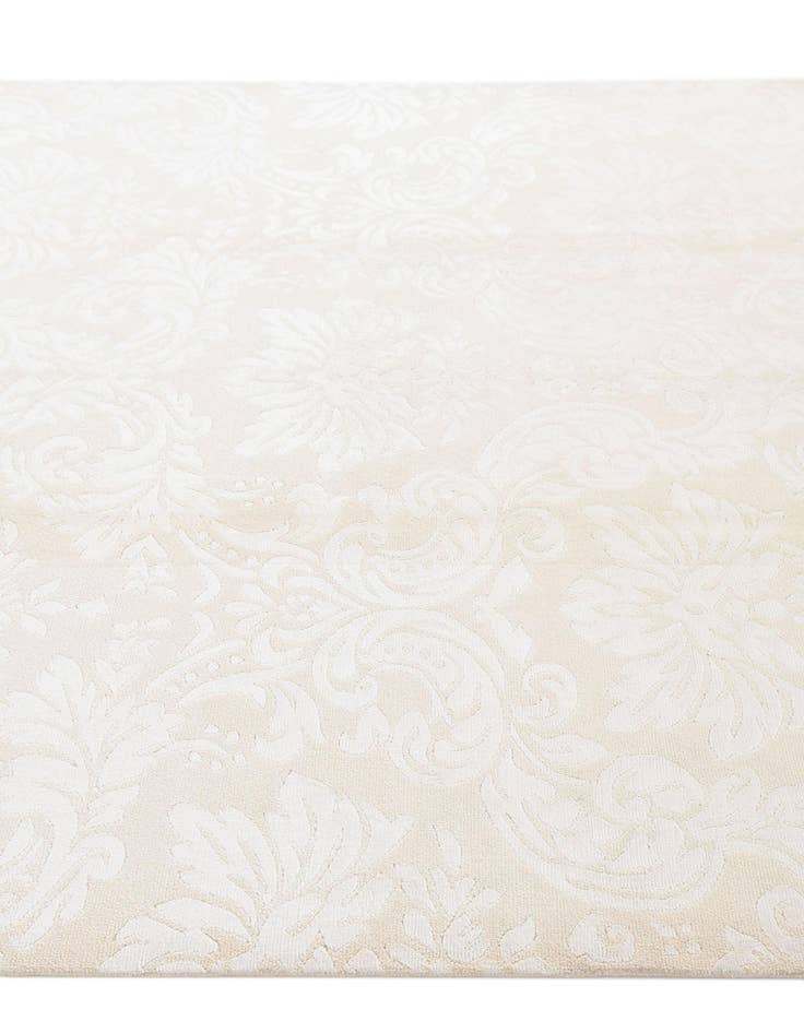 Detail image of  5' 9 x 8' Darya Rug