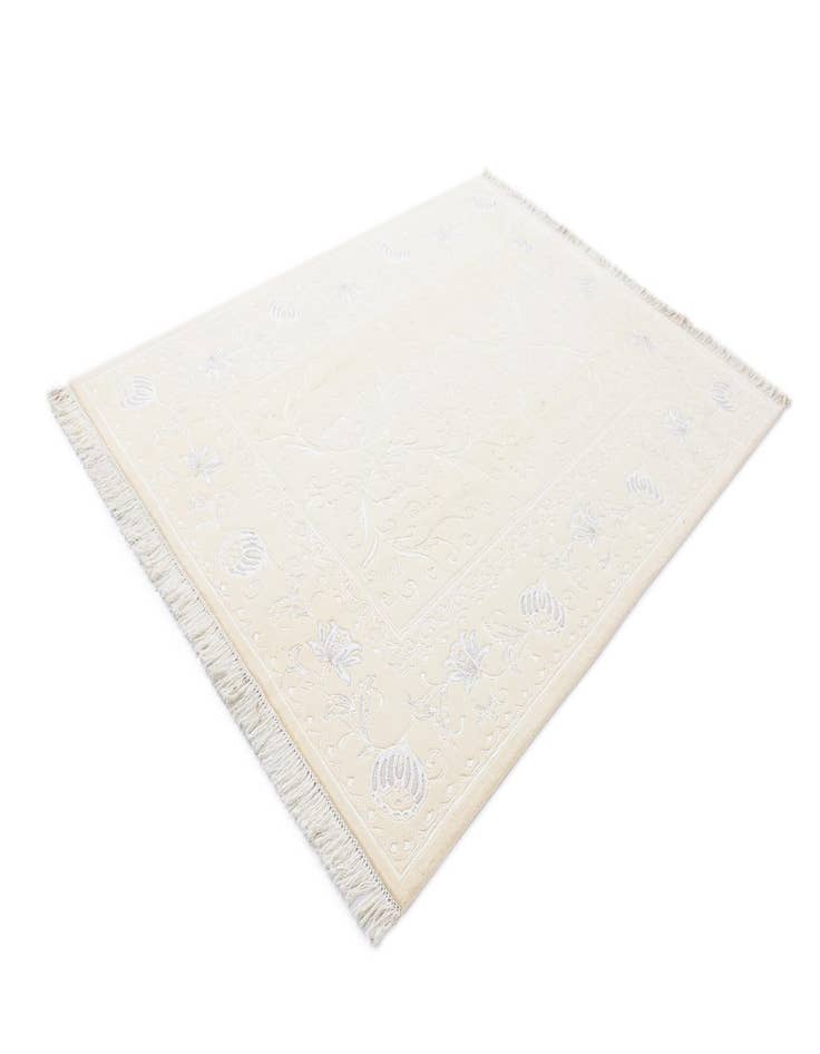 Detail image of  5' 10 x 7' 10  Hand Knotted Darya Wool Rug