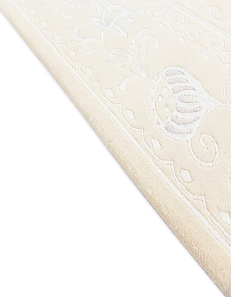 Detail image of  5' 10 x 7' 10  Hand Knotted Darya Wool Rug