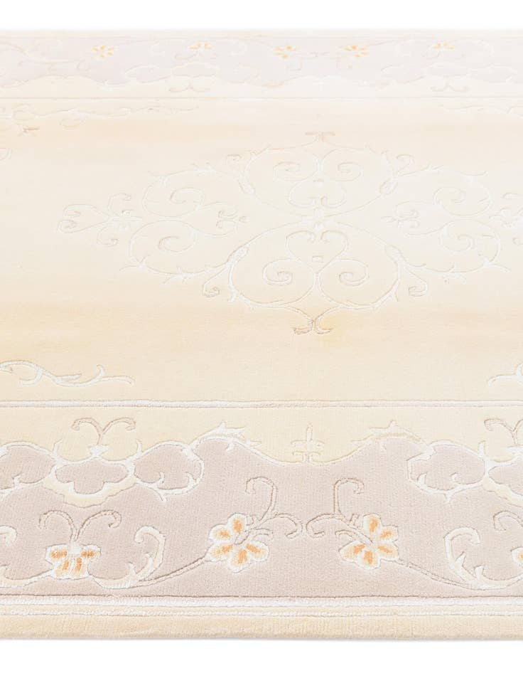 Detail image of  5' 8 x 7' 9 Darya Rug