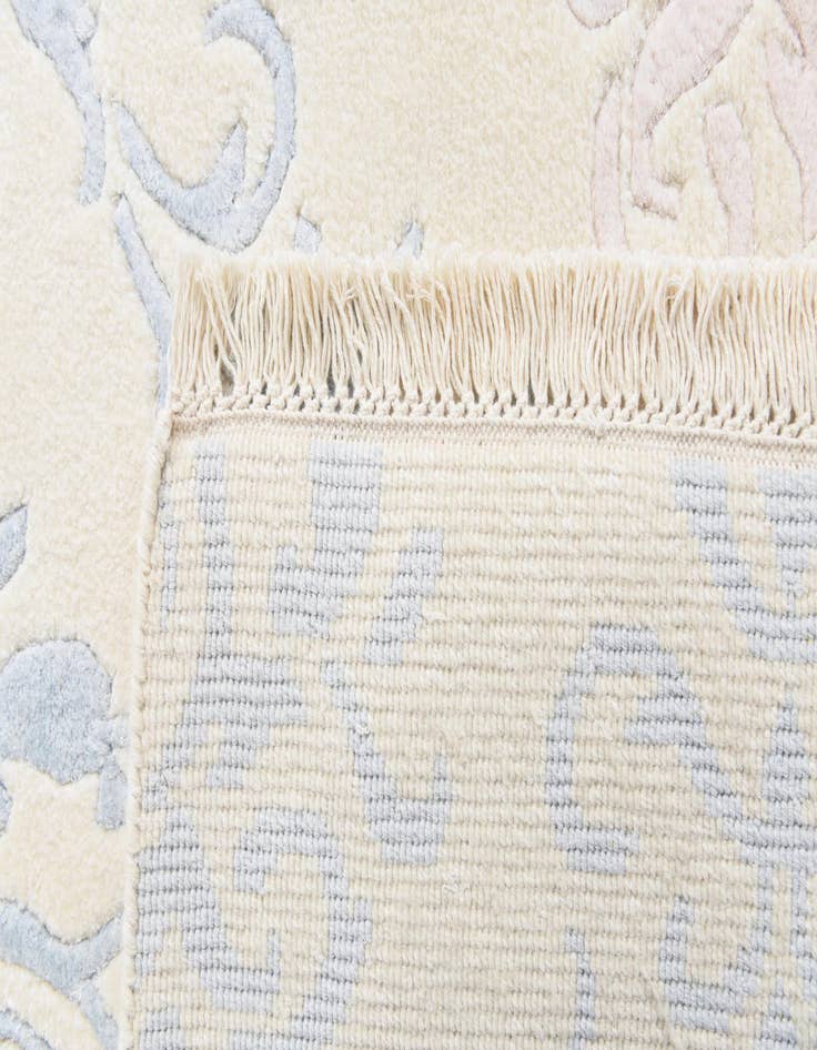 Detail image of  5' 7 x 7' 10  Hand Knotted Darya Rug