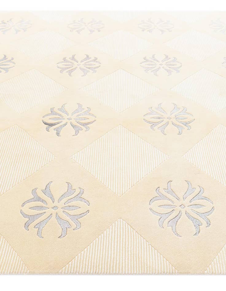 Detail image of  6' 7 x 9' 10  Hand Knotted Darya Wool Rug