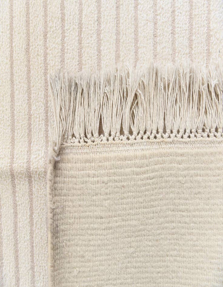 Detail image of  8' 4 x 11' 7  Hand Knotted Darya Wool Rug