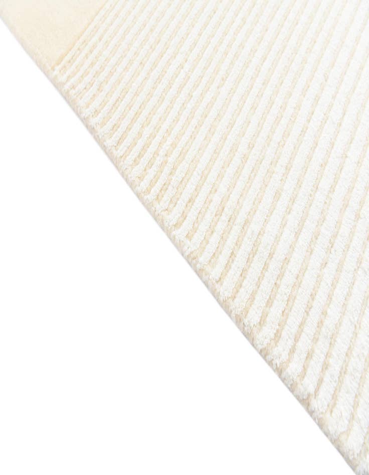 Detail image of  6' 7 x 9' 11  Hand Knotted Darya Rug