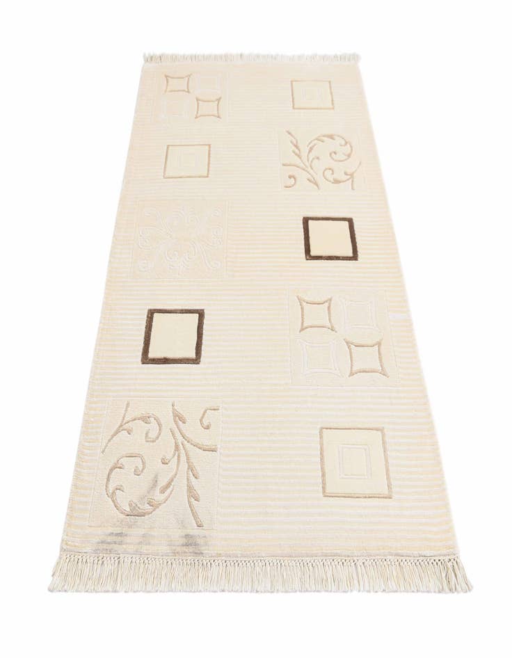 Detail image of  2' 8 x 4' 11  Hand Knotted Darya Rug