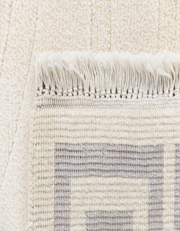 Detail image of  4' x 6' Darya Rug