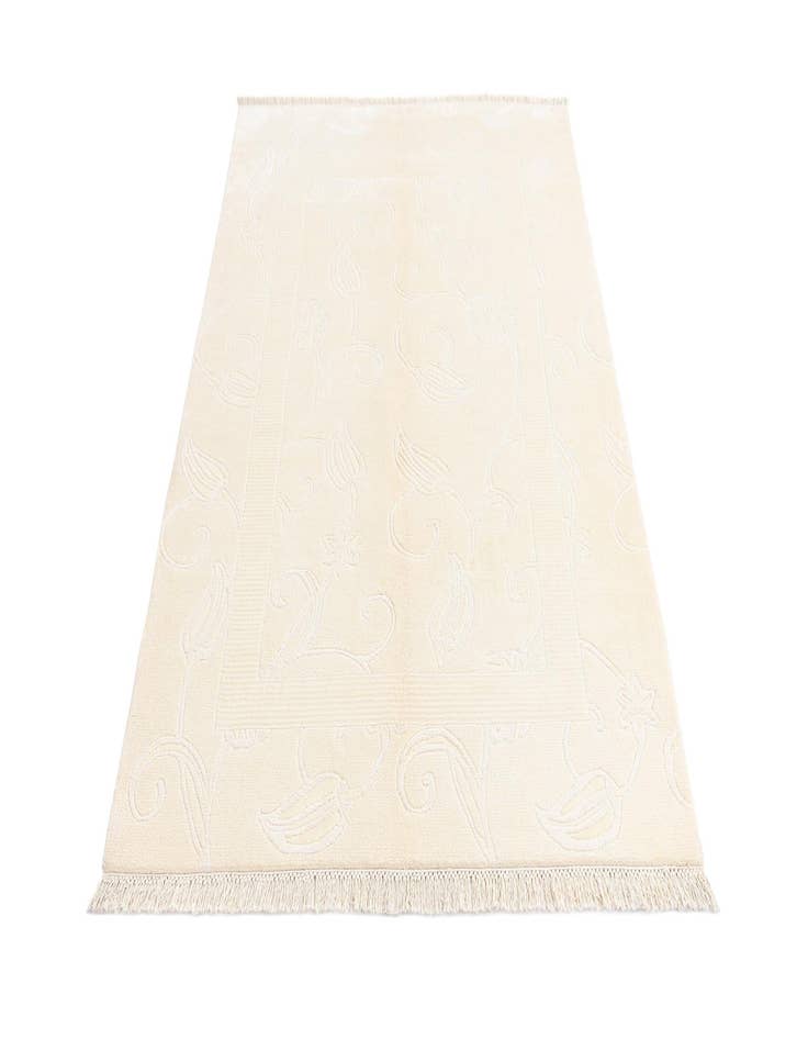 Detail image of  4' 1 x 6' Darya Rug