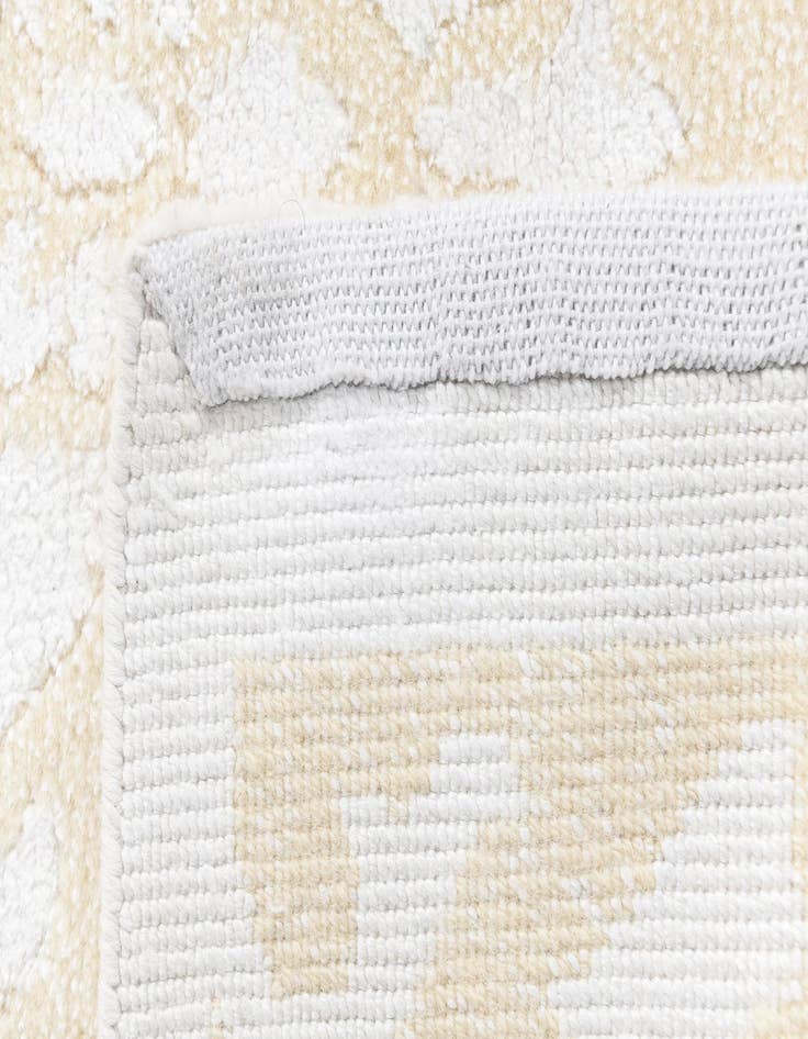 Detail image of  3' 10 x 6' 2 Darya Rug