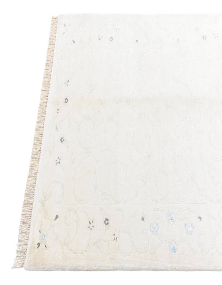 Detail image of  3' 11 x 5' 10 Darya Rug