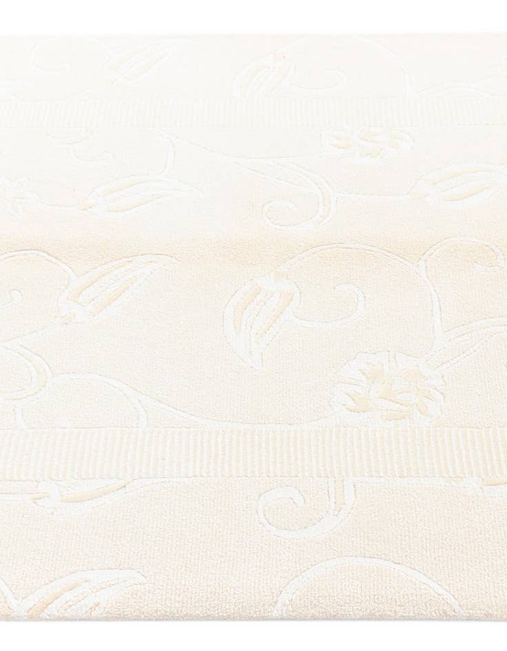 Detail image of  4' 1 x 6' Darya Rug