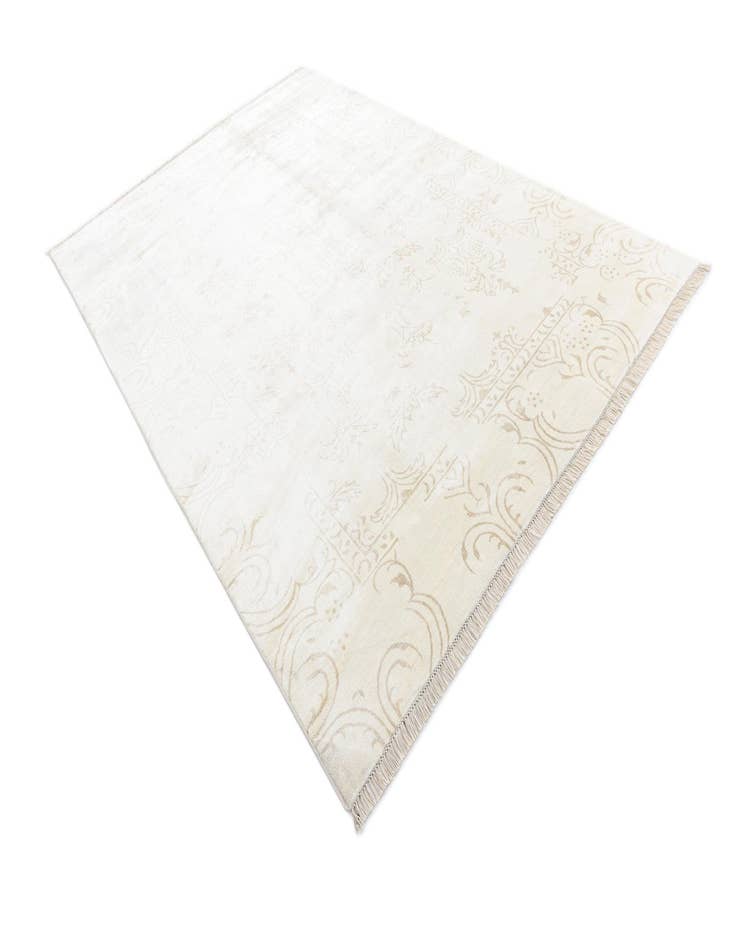 Detail image of  6' 6 x 9' 10 Darya Rug