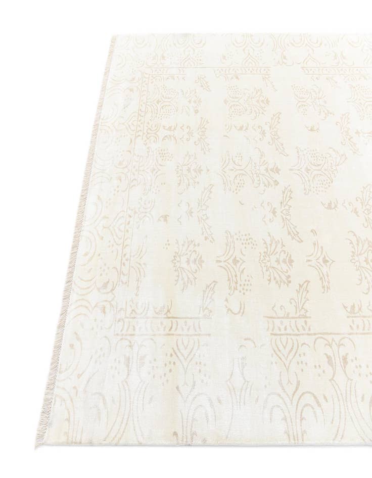 Detail image of  6' 6 x 9' 10 Darya Rug