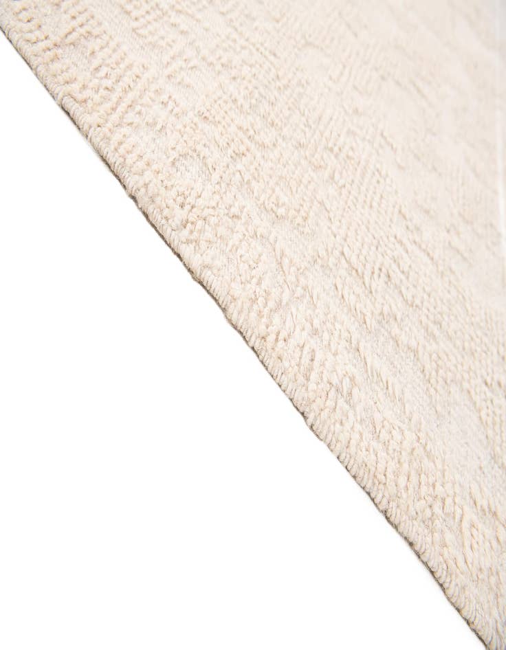 Detail image of  6' x 9' 4  Hand Knotted Darya Wool Rug