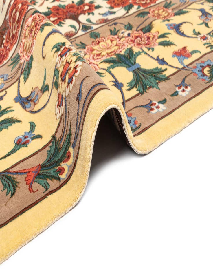 Detail image of  9' 7 x 13' 11 Ghom Wool Rug