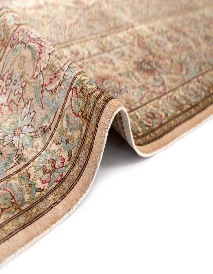 Detail image of  6' 6 x 9' 10 Ghom Silk Rug