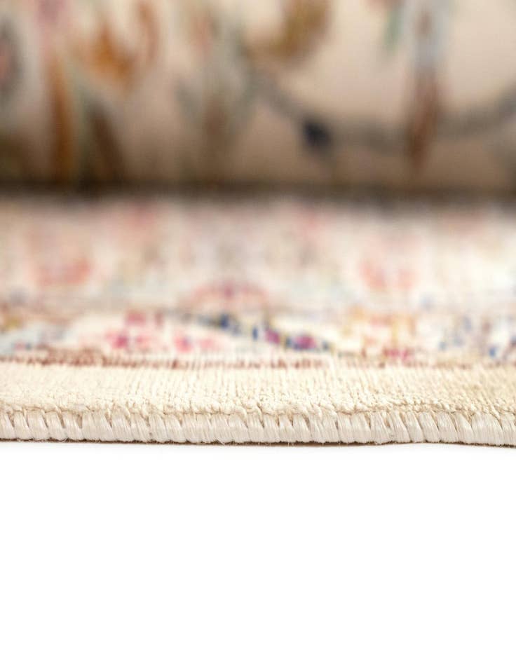 Detail image of  4' 3 x 6' 7 Ghom Silk Rug