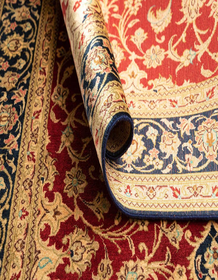 Detail image of  2' 7 x 4' 3 Ghom Silk Rug