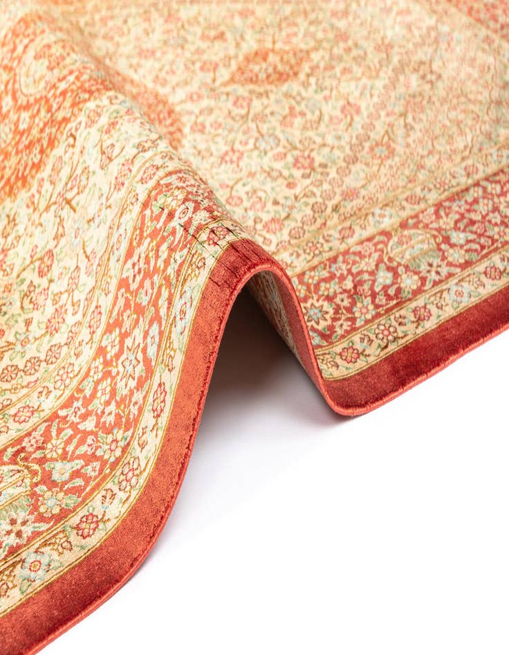 Detail image of  2' 7 x 4' Ghom Silk Rug